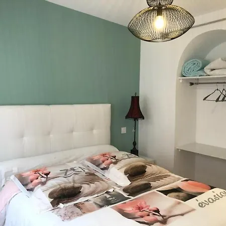 Bord De Apartment